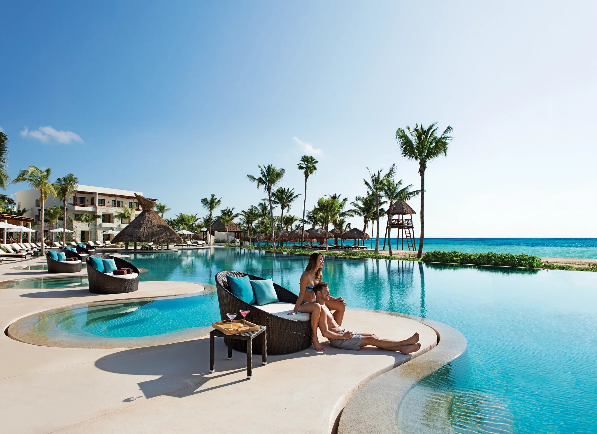 SEARM EXT Couple Infinitypool1 1A CB